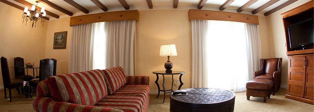 La Posada Hotel Laredo Exterior photo