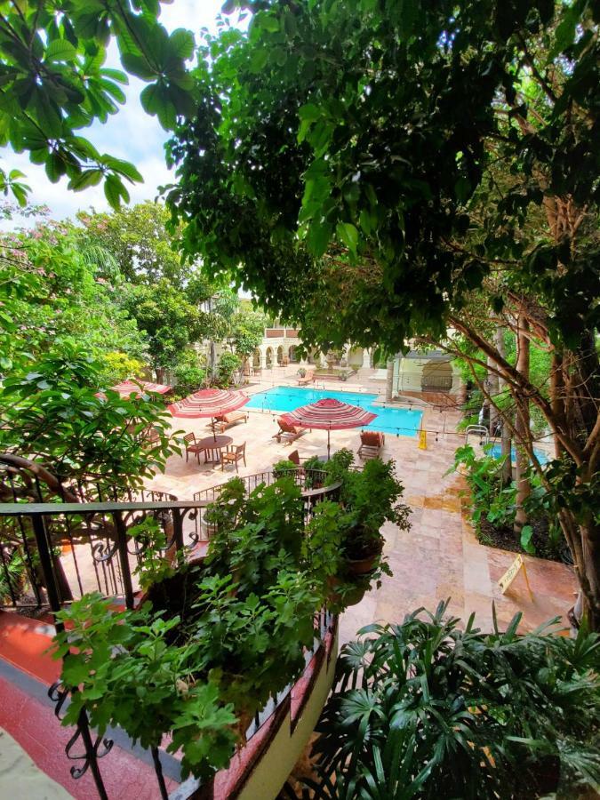 La Posada Hotel Laredo Exterior photo